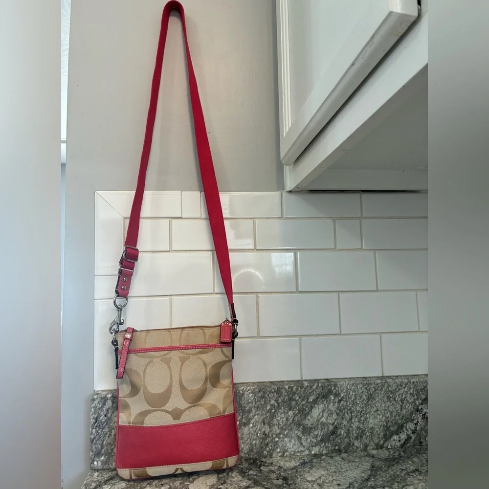 Coach Beige and Pink Crossbody Bag - Picture 7 of 16